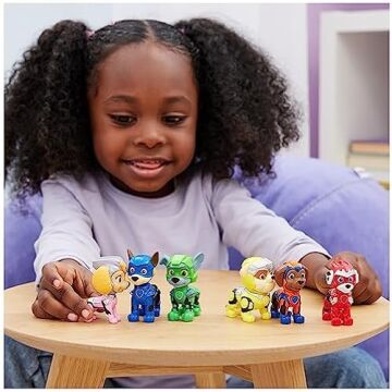 Paw Patrol: Süper Film, 6 süper kahraman oyun figürlü hediye seti, 3 yaşından büyük çocuklar için uygun oyuncak