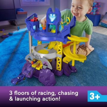 Fisher-Price DC Batwheels Oyuncak Araba Yarışı Pisti Oyun Seti, Işıklar ve Sesler ile Fırlatma ve Yarış Batcave, Bam The Batmobile & Redbird Araçları, Yaş 3+ Yaş