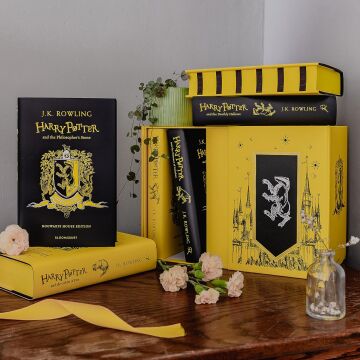 Harry Potter Hufflepuff House Editions Hardback Box Set: 1-7