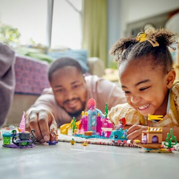 LEGO Disney Princess Ariel’in Kristal Mağarası 43254 – 4 Yaş ve Üzeri Çocuklar İçin Deniz Kızı ve Balık Figürleri İçeren Yaratıcı Oyuncak Yapım Seti (141 Parça)