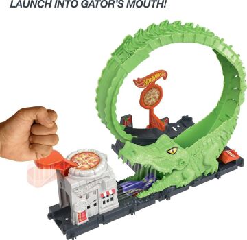 Hot Wheels Düşman Yaratıklar Oyun Seti Timsah İle Çemberde Mücadele