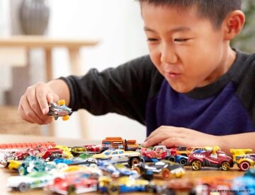 Hot Wheels 20'li Araba Seti, 1:64 ölçekli araçlardan oluşur, koleksiyonerler ile 3 yaş ve üzeri DXY59