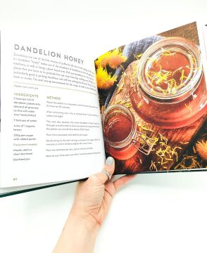 The Garden Apothecary: Recipes, Remedies and Rituals