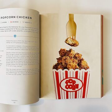 Pinch of Nom Everyday Light: 100 Tasty, Slimming Recipes All Under 400 Calories