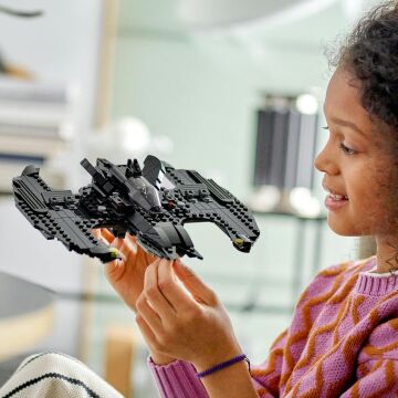 LEGO DC Batman Batwing: Batman Joker’e Karşı 76265-8 Yaş ve Üzeri Çocuklar için İkonik Süper Kahraman Uçağı İçeren Oyuncak Yapım Seti (357 Parça)