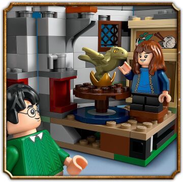 LEGO Harry Potter Hagrid’in Kulübesi: Beklenmedik Bir Ziyaret 76428-8 Yaş ve Üzeri Harry Potter Hayranları için 5 Minifigür İçeren Koleksiyonluk Yaratıcı Oyuncak Yapım Seti (896 Parça)