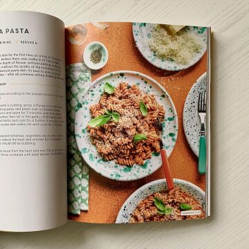 Pinch of Nom Comfort Food: 100 Slimming, Satisfying Meals: 100 Slimming, Satisfying Recipes