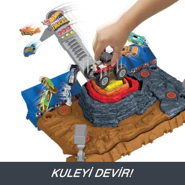 Hot Wheels Monster Trucks Muhteşem Çarpışma Arenası, 4 yaş ve üzeri, HNB96