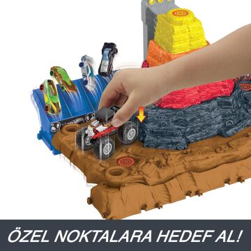 Hot Wheels Monster Trucks Muhteşem Çarpışma Arenası, 4 yaş ve üzeri, HNB96