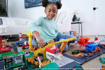 Hot Wheels Düşman Yaratıklar Oyun Seti Haraketli Akrep Saldırısı