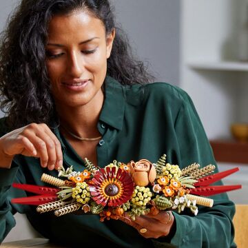 LEGO Icons Kuru Çiçek Aranjmanı 10314 Yapım Seti - Yetişkinler İçin Dekoratif ve Koleksiyonluk Kuru Çiçek Aranjmanı Kendin Yap Yapım Seti (812 Parça)