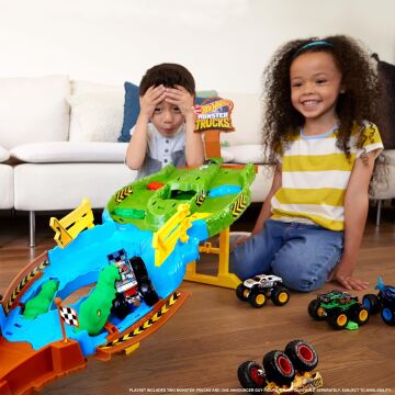 Hot Wheels Monster Trucks Heyecanlı Yarışlar Oyun Seti, 4 yaş ve üzeri, HGV12