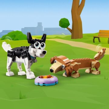 LEGO Creator Sevimli Köpekler 31137-7 Yaş ve Üzeri Çocuklar İçin Beagle, Poodle ve Labrador Modelleri İçeren Yaratıcı Oyuncak Yapım Seti (475 Parça)