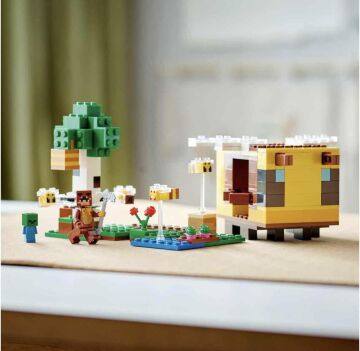 LEGO® Minecraft® Arı Evi 21241-8 Yaş ve Üzeri Çocuklar için Arı Çiftliği ve Arı Kovanı İçeren Oyuncak Yapım Seti (254 Parça)