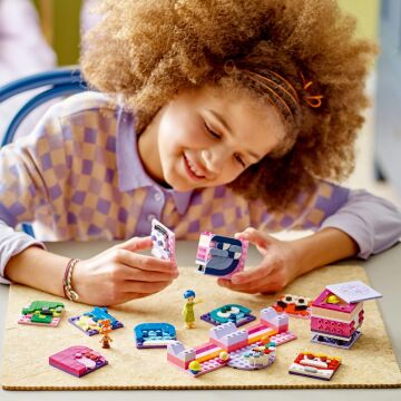 LEGO Disney Ters Yüz 2 Duygu Küpleri 43248 9 Yaş ve Üzeri Çocuklar için Pixar’dan Neşe ve Kaygı Karakterlerini İçeren Yaratıcı Oyuncak Yapım Seti (394 Parça)