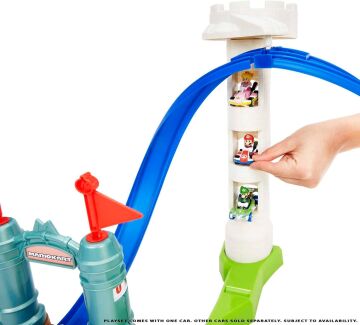 Hot Wheels Mario Kart Keskin Dönüşler Pist Seti, bilgisayar oyunundan ilham alan oyun seti, Mario Kart aracı dahil, 3 yaş ve üzeri HGK59
