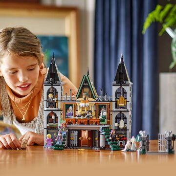 LEGO Harry Potter Malfoy Malikanesi 76453-10 Yaş ve Üzeri Çocuklar ve Yetişkinler için Koleksiyonluk Yaratıcı Oyuncak Yapım Seti, Doğum Günü Hediyesi (1601 Parça)