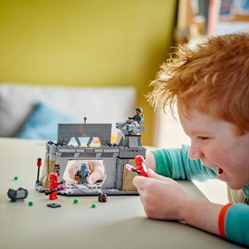 LEGO Star Wars: The Mandalorian Paz Vizsla ve Moff Gideon Savaşı 75386-7 Yaş ve Üzeri Çocuklar için İnşa Edilebilen Koleksiyonluk Yaratıcı Oyuncak Yapım Seti (289 Parça)