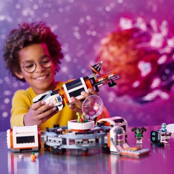 LEGO City Modüler Uzay İstasyonu 60433-7 Yaş ve Üzeri Uzay Meraklısı Çocuklar için Yaratıcı Oyuncak Yapım Seti (1097 Parça)
