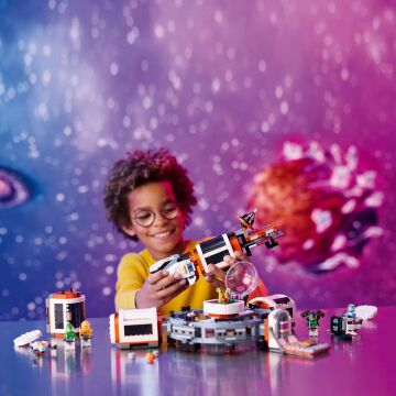 LEGO City Modüler Uzay İstasyonu 60433-7 Yaş ve Üzeri Uzay Meraklısı Çocuklar için Yaratıcı Oyuncak Yapım Seti (1097 Parça)