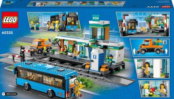 LEGO® City Tren İstasyonu 60335-7 Yaş ve Üzeri Çocuklar için Demiryolu Kamyonu, Otobüs ve Hemzemin Geçit İçeren Oyuncak Yapım Seti (907 Parça)