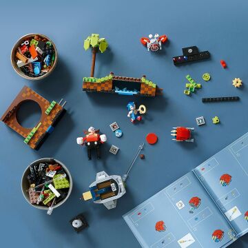 LEGO® Ideas Sonic the Hedgehog Yeşil Tepe Bölgesi 21331 - Yetişkinler için Nostaljik Yapım Seti (1125 Parça)