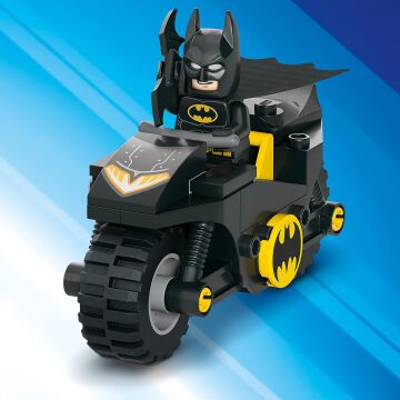 LEGO® DC Batman™ Harley Quinn™’e Karşı 76220-4 Yaş ve Üzeri Çocuklar için Aksiyon Figürlü Oyuncak Yapım Seti (42 Parça)
