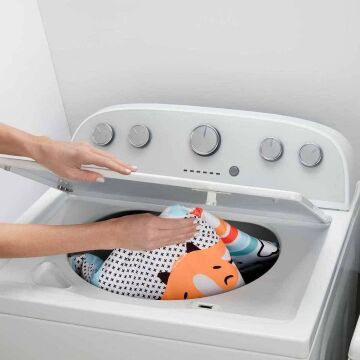 Fisher Price Neşeli Hayvanlar 3'ü 1 Arada Jimnastik Merkezi
