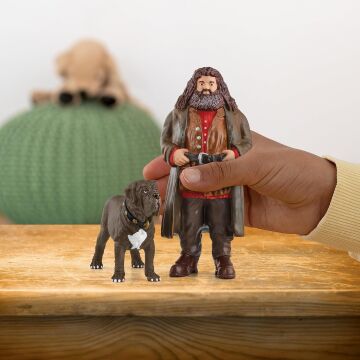Schleich Harry Potter'ın Büyücü Dünyası 2 Parçalı Set Hagrid & Fang Figürleri ile 6 Yaş Çocuklar için