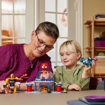 LEGO® Marvel 4+ Spidey Takımı Ağ Örücü Karargahı 10794-4 Yaş ve Üzeri Çocuklar için 5 Minifigür İçeren Yaratıcı Oyuncak Yapım Seti (193 Parça)