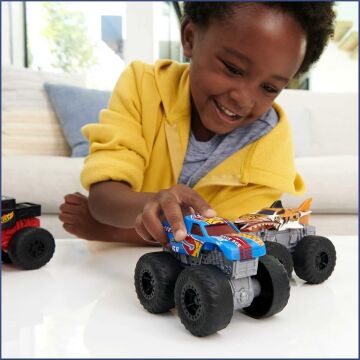 Hot Wheels Monster Trucks Kükreyen Arabalar HDX60-HDX61