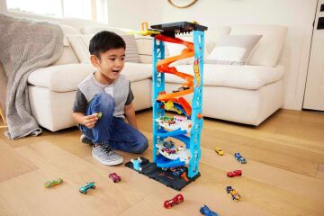 Hot Wheels Heyecanlı Yarış Kulesi, 3 yaş ve üzeri, HKX43