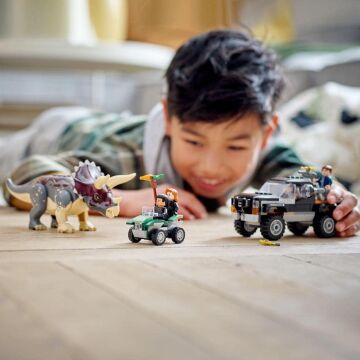 LEGO Jurassic World 76950 Triceratops Pickup Truck Ambush