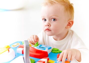 Fisher Price Eğlen & Öğren Yaşa Göre Gelişim, Eğitici Köpekçiğin Aktivite Masası (Türkçe ve İngilizce), Ayakta Durmaya Teşvik Eder, Işıklı, Sesli Oyunlar DRH44