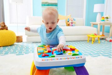 Fisher Price Eğlen & Öğren Yaşa Göre Gelişim, Eğitici Köpekçiğin Aktivite Masası (Türkçe ve İngilizce), Ayakta Durmaya Teşvik Eder, Işıklı, Sesli Oyunlar DRH44