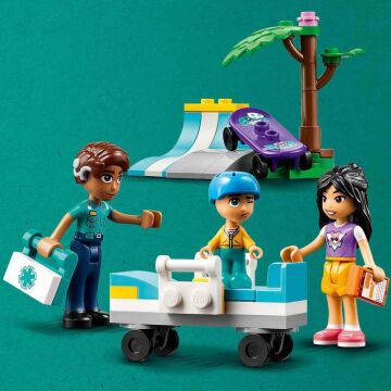 LEGO® Friends Heartlake City Hastane Ambulansı 42613-6 Yaş ve Üzeri Çocuklar için Yaratıcı Oyuncak Yapım Seti (344 Parça)