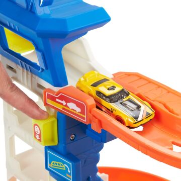 Hot Wheels Köpek Balığından Kaçış Oyun Seti, 4 yaş ve üzeri, HDP06
