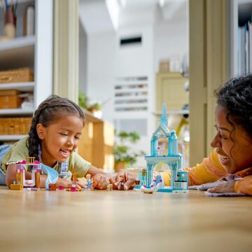 LEGO ǀ Disney Frozen Elsa’nın Karlar Ülkesi Şatosu 43238-4 Yaş ve Üzeri Çocuklar için Elsa, Anna ve Olaf Minifigürü içeren Yaratıcı Oyuncak Yapım Seti (163 Parça)