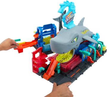 Hot Wheels Şehri Muhteşem Köpek Balığı Araba Yıkama Oyun Seti HTN82