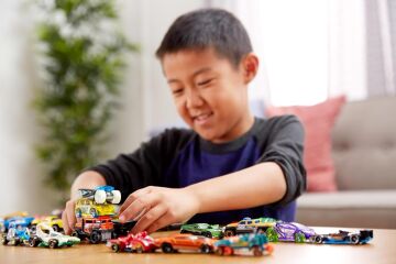 HPV78 Hot Wheels 8'li Araba Seti