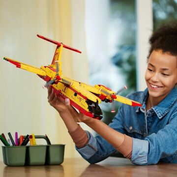 LEGO Technic İtfaiye Uçağı 42152-10 Yaş ve Üzeri Çocuklar İçin Model Uçak Projesi İçeren Yaratıcı Oyuncak Yapım Seti (1134 Parça)