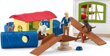 SCHLEICH Evcil Hayvan Oteli Oyuncak