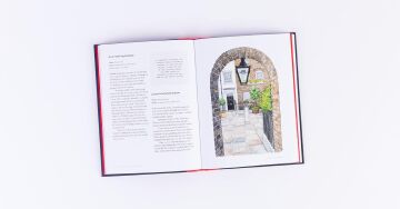 London: A Guide for Curious Wanderers: THE SUNDAY TIMES BESTSELLER