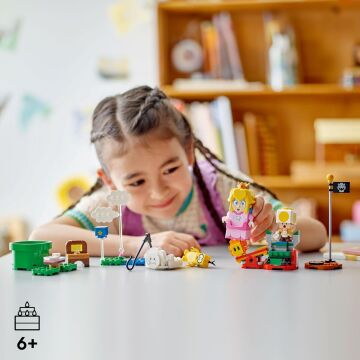 LEGO Super Mario İnteraktif LEGO Peach ile Maceralar 71441 - - 6 Yaş ve Üzeri Çocuklar için Koleksiyonluk Yaratıcı Oyuncak Yapım Seti (208 Parça)