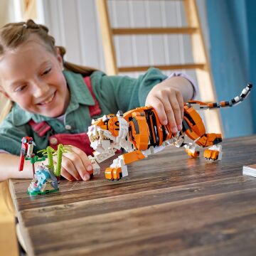 LEGO® Creator 3’ü 1 Arada Muhteşem Kaplan 31129-9 Yaş ve Üzeri Çocuklar için Kaplan, Kırmızı Panda ve Koi Balığı İçeren Oyuncak Yapım Seti (755 Parça)