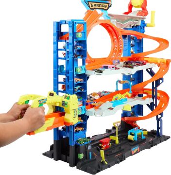 Hot WHeeLS Yeni Ultimate Garaj, 2 Döküm Araba içeren Oyun Seti, 50'den fazla 1:64 Ölçekli Araba için Oyuncak Depolama, 4 Seviyeli Pist Oyunu, Ejderhayı Yen