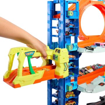 Hot WHeeLS Yeni Ultimate Garaj, 2 Döküm Araba içeren Oyun Seti, 50'den fazla 1:64 Ölçekli Araba için Oyuncak Depolama, 4 Seviyeli Pist Oyunu, Ejderhayı Yen