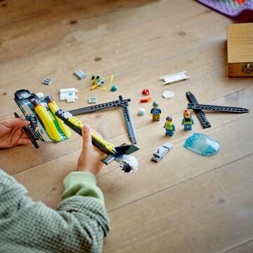 LEGO City Acil Kurtarma Helikopteri 60405-6 Yaş ve Üzeri Çocuklar için Helikopter İçeren Yaratıcı Oyuncak Yapım Seti (226 Parça)