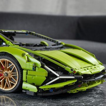LEGO Technic Lamborghini Sián FKP 37 42115 - Spor Araba Seven Yetişkinler İçin Koleksiyonluk Yaratıcı Oyuncak Model Yapım Seti (3696 Parça)