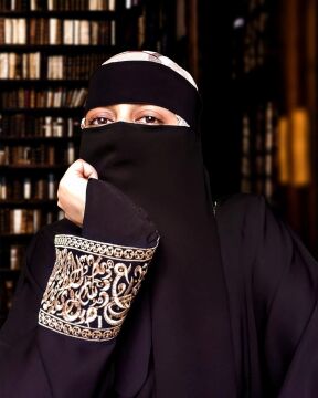 We Hunt the Flame: A Magical Fantasy Inspired by Ancient Arabia